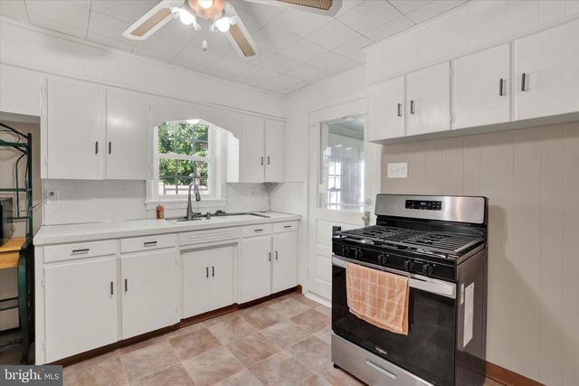 801 E 10TH AVE, York, PA 17402