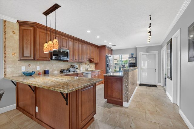 1040 N Palm Lane C, Delray Beach, FL 33445