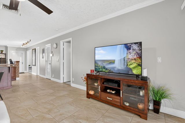 1040 N Palm Lane C, Delray Beach, FL 33445