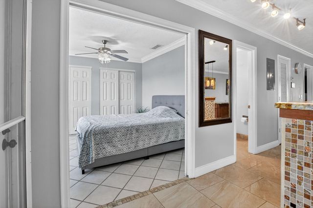 1040 N Palm Lane C, Delray Beach, FL 33445