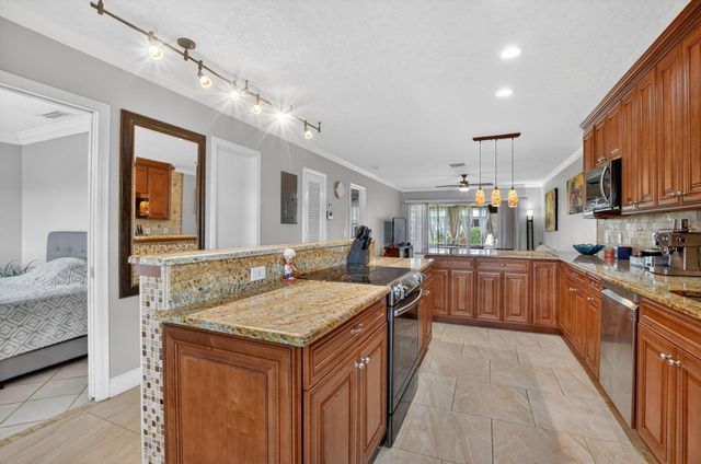 1040 N Palm Lane C, Delray Beach, FL 33445