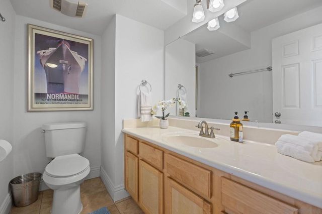 10280 Maya Linda 58, San Diego, CA 92126