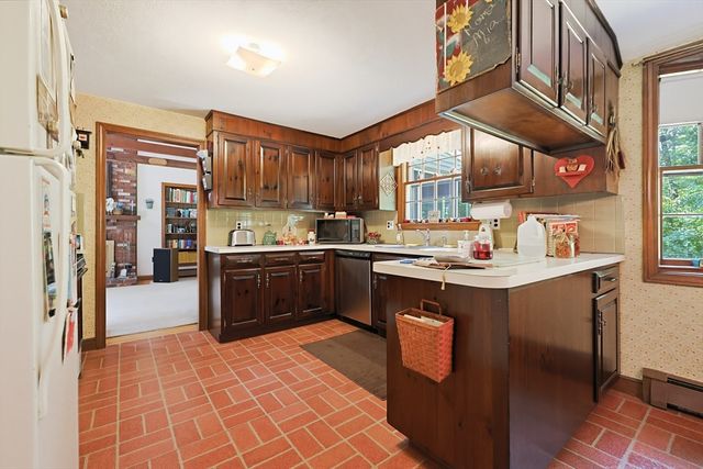 31 Pennacook St, Norfolk, MA 02056
