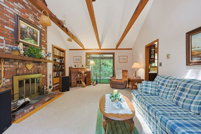 31 Pennacook St, Norfolk, MA 02056