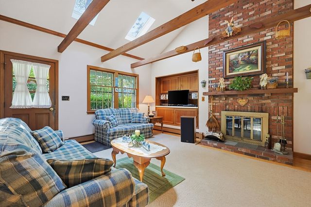 31 Pennacook St, Norfolk, MA 02056
