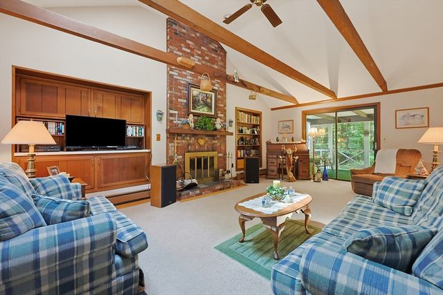 31 Pennacook St, Norfolk, MA 02056