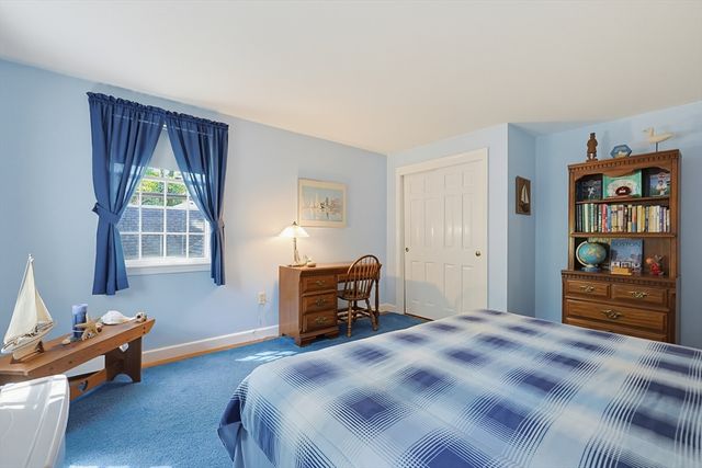 31 Pennacook St, Norfolk, MA 02056