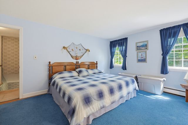 31 Pennacook St, Norfolk, MA 02056