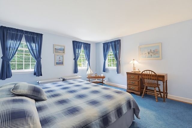 31 Pennacook St, Norfolk, MA 02056