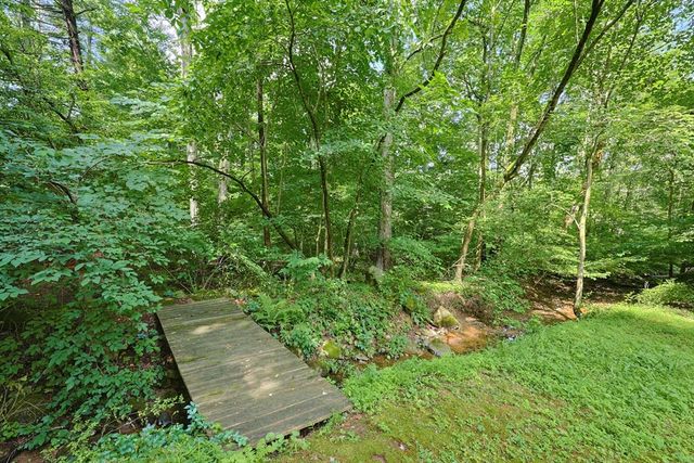 31 Pennacook St, Norfolk, MA 02056