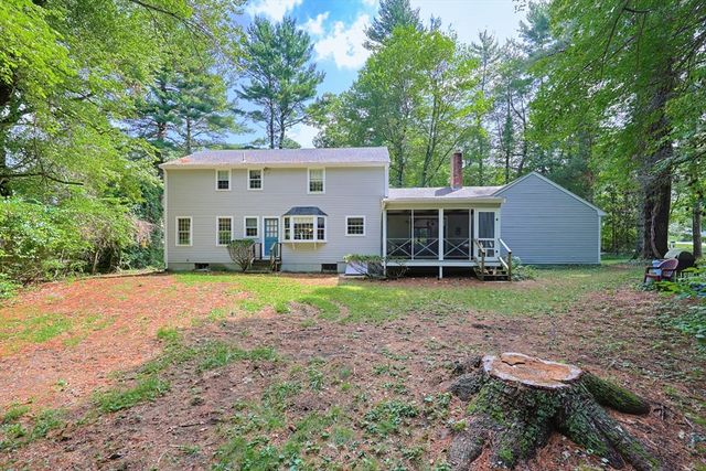 31 Pennacook St, Norfolk, MA 02056