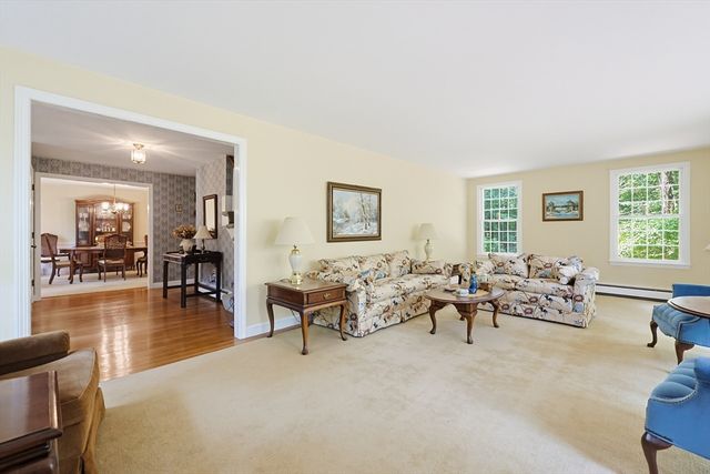 31 Pennacook St, Norfolk, MA 02056