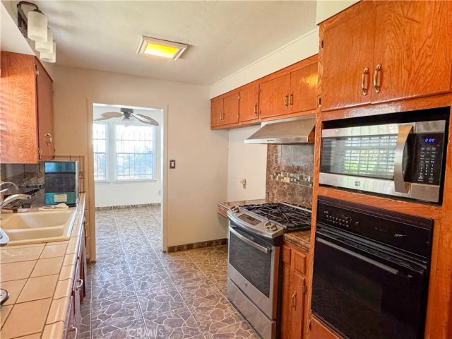 1504 El Toro, Bakersfield, CA 93304