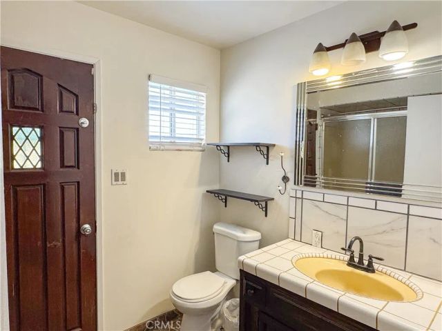 1504 El Toro, Bakersfield, CA 93304