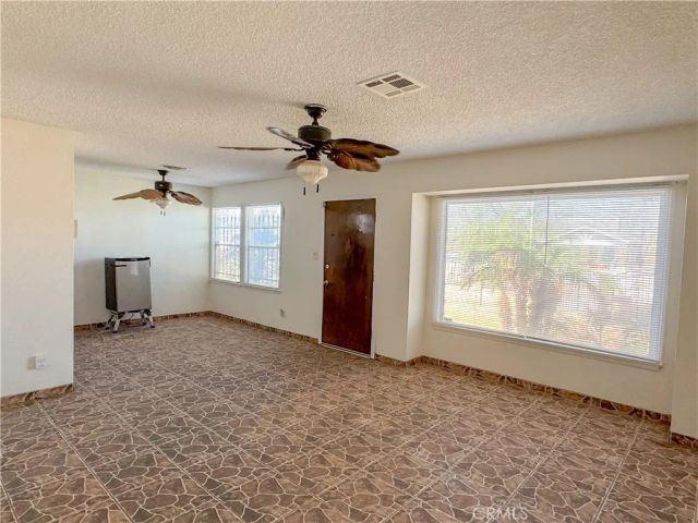 1504 El Toro, Bakersfield, CA 93304