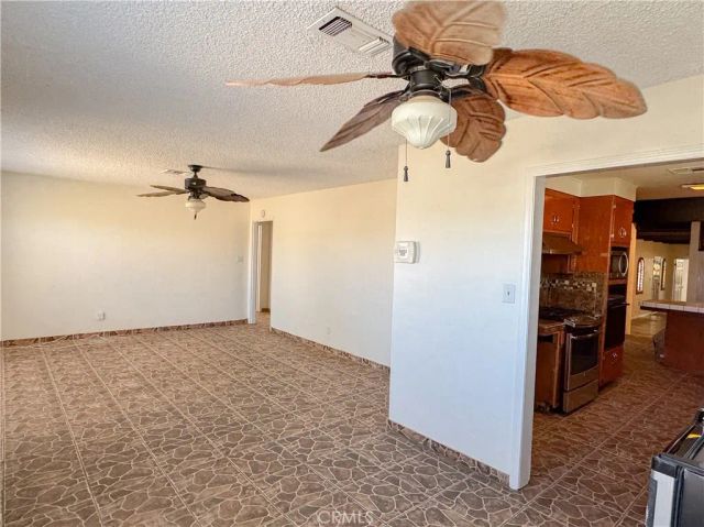 1504 El Toro, Bakersfield, CA 93304