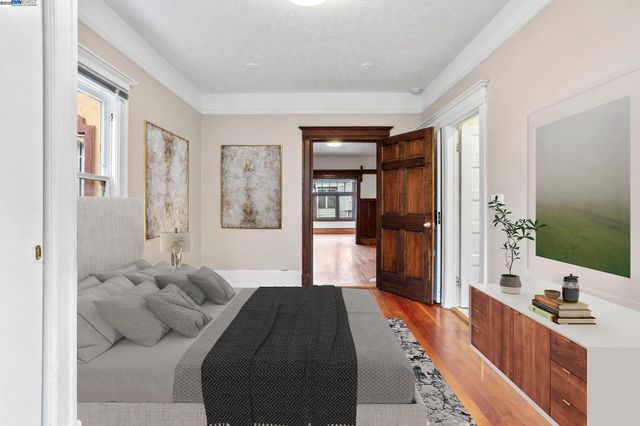 857 Athens Ave, Oakland, CA 94607