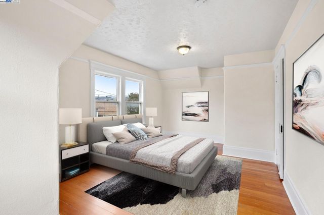 857 Athens Ave, Oakland, CA 94607