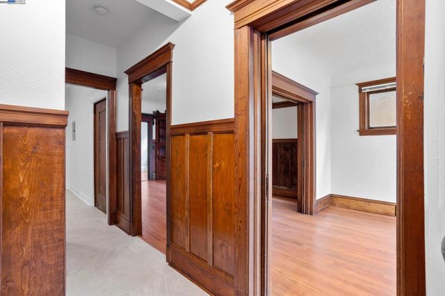 857 Athens Ave, Oakland, CA 94607