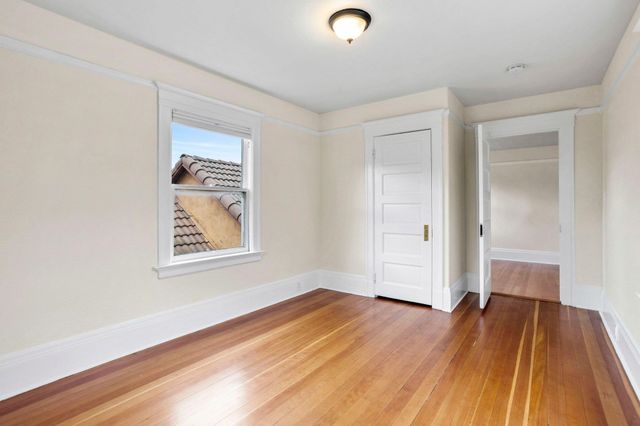 857 Athens Ave, Oakland, CA 94607