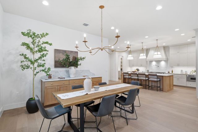 1904 Sharon LN, Austin, TX 78703