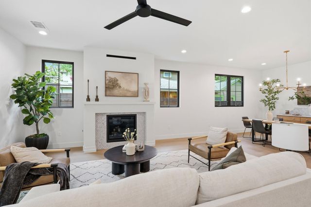 1904 Sharon LN, Austin, TX 78703