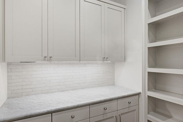 1904 Sharon LN, Austin, TX 78703