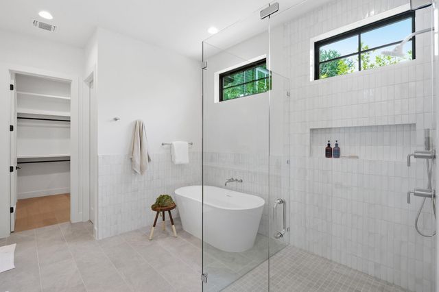 1904 Sharon LN, Austin, TX 78703