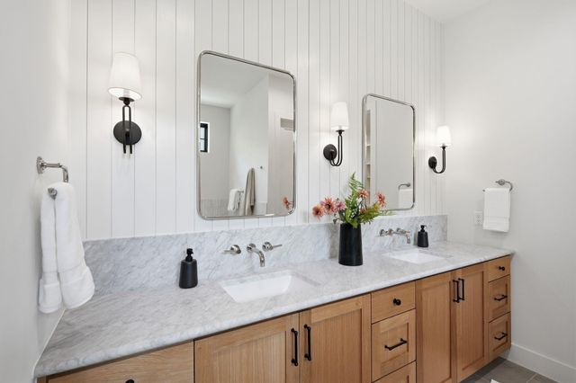 1904 Sharon LN, Austin, TX 78703