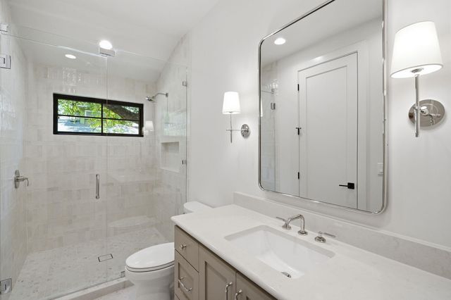 1904 Sharon LN, Austin, TX 78703