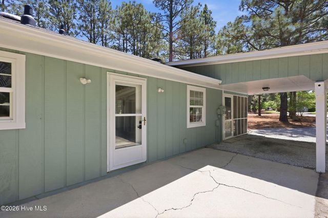 126 Edgewater Drive, West End, NC 27376