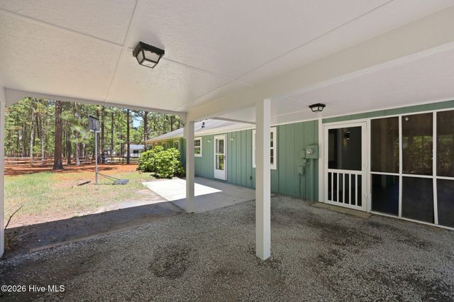 126 Edgewater Drive, West End, NC 27376