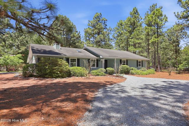 126 Edgewater Drive, West End, NC 27376