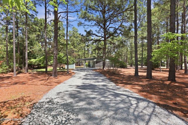 126 Edgewater Drive, West End, NC 27376