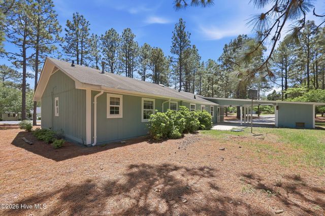 126 Edgewater Drive, West End, NC 27376