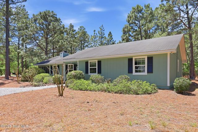 126 Edgewater Drive, West End, NC 27376