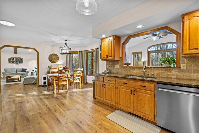 5892 SARAH CIRCLE, Wisconsin Rapids, WI 54494