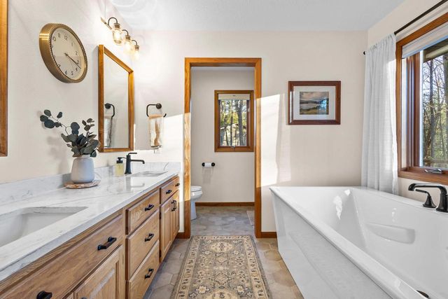 5892 SARAH CIRCLE, Wisconsin Rapids, WI 54494