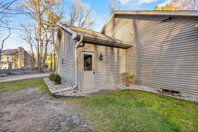 5892 SARAH CIRCLE, Wisconsin Rapids, WI 54494