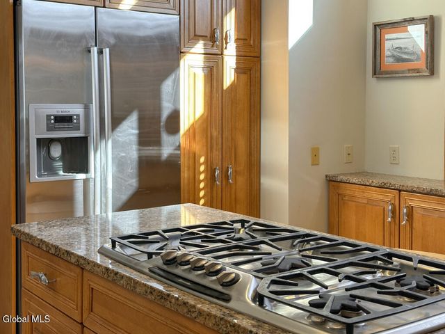 3 Heron Hollow Road, Queensbury, NY 12804