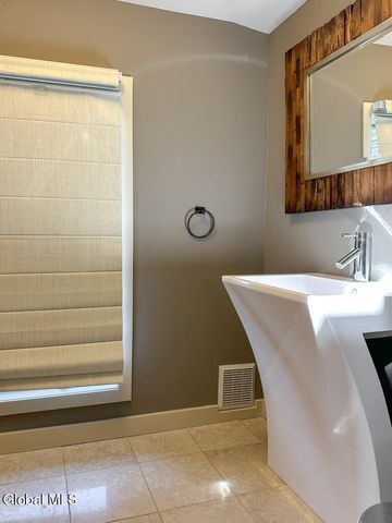 3 Heron Hollow Road, Queensbury, NY 12804