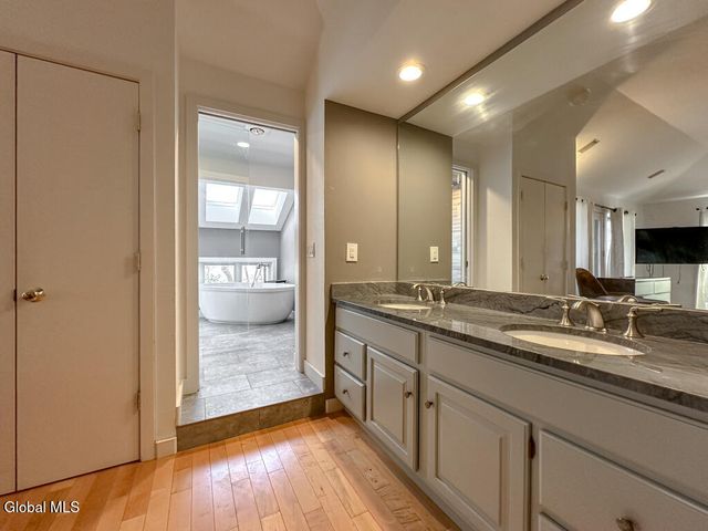 3 Heron Hollow Road, Queensbury, NY 12804