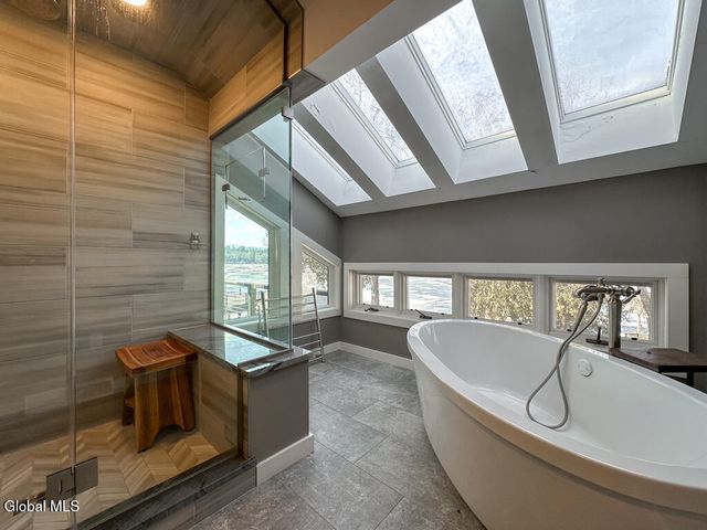 3 Heron Hollow Road, Queensbury, NY 12804