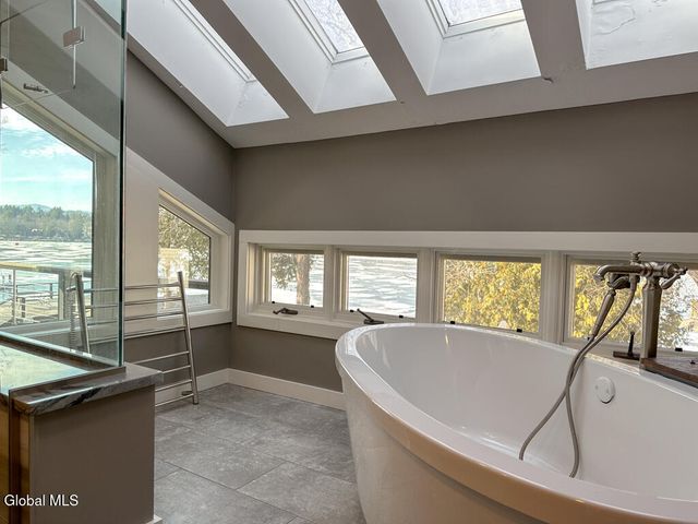 3 Heron Hollow Road, Queensbury, NY 12804