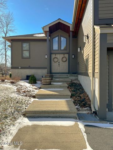 3 Heron Hollow Road, Queensbury, NY 12804