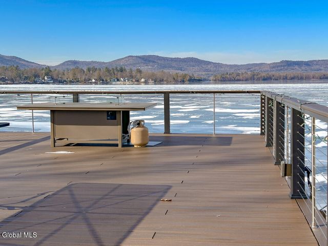 3 Heron Hollow Road, Queensbury, NY 12804