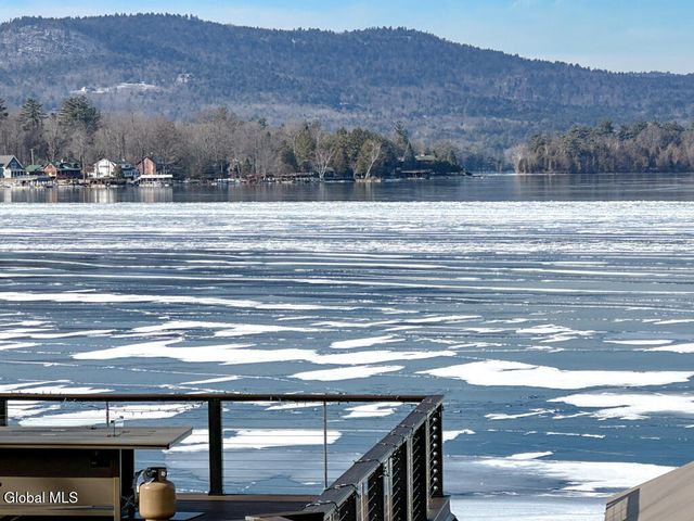 3 Heron Hollow Road, Queensbury, NY 12804