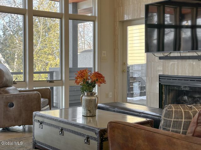 3 Heron Hollow Road, Queensbury, NY 12804