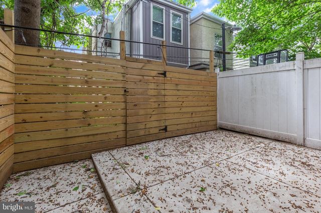 2516 W MASTER ST, Philadelphia, PA 19121