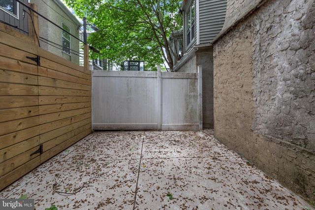 2516 W MASTER ST, Philadelphia, PA 19121